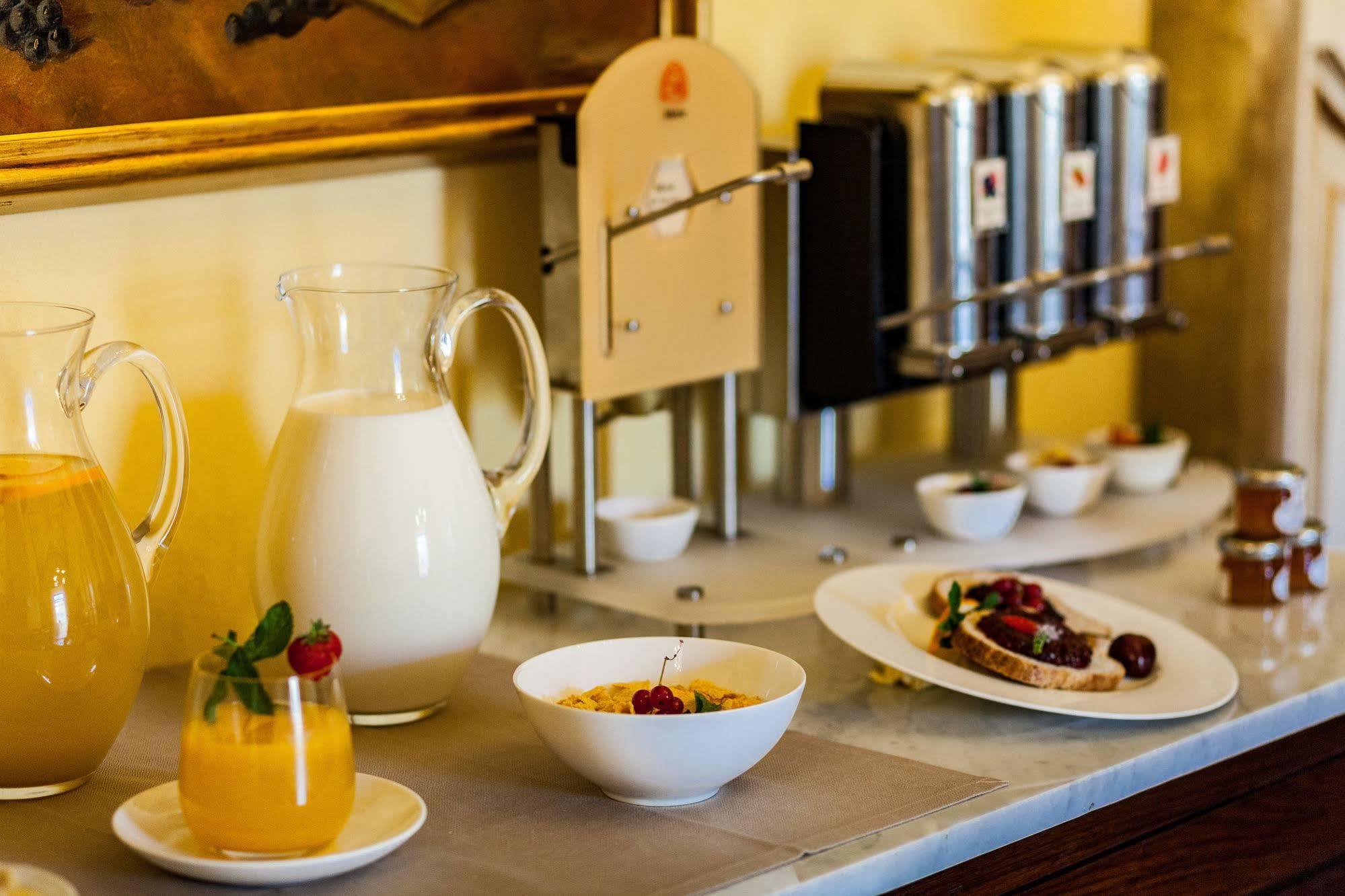 Relais Degli Angeli Residenza D'Epoca Bed & Breakfast Сиена Екстериор снимка