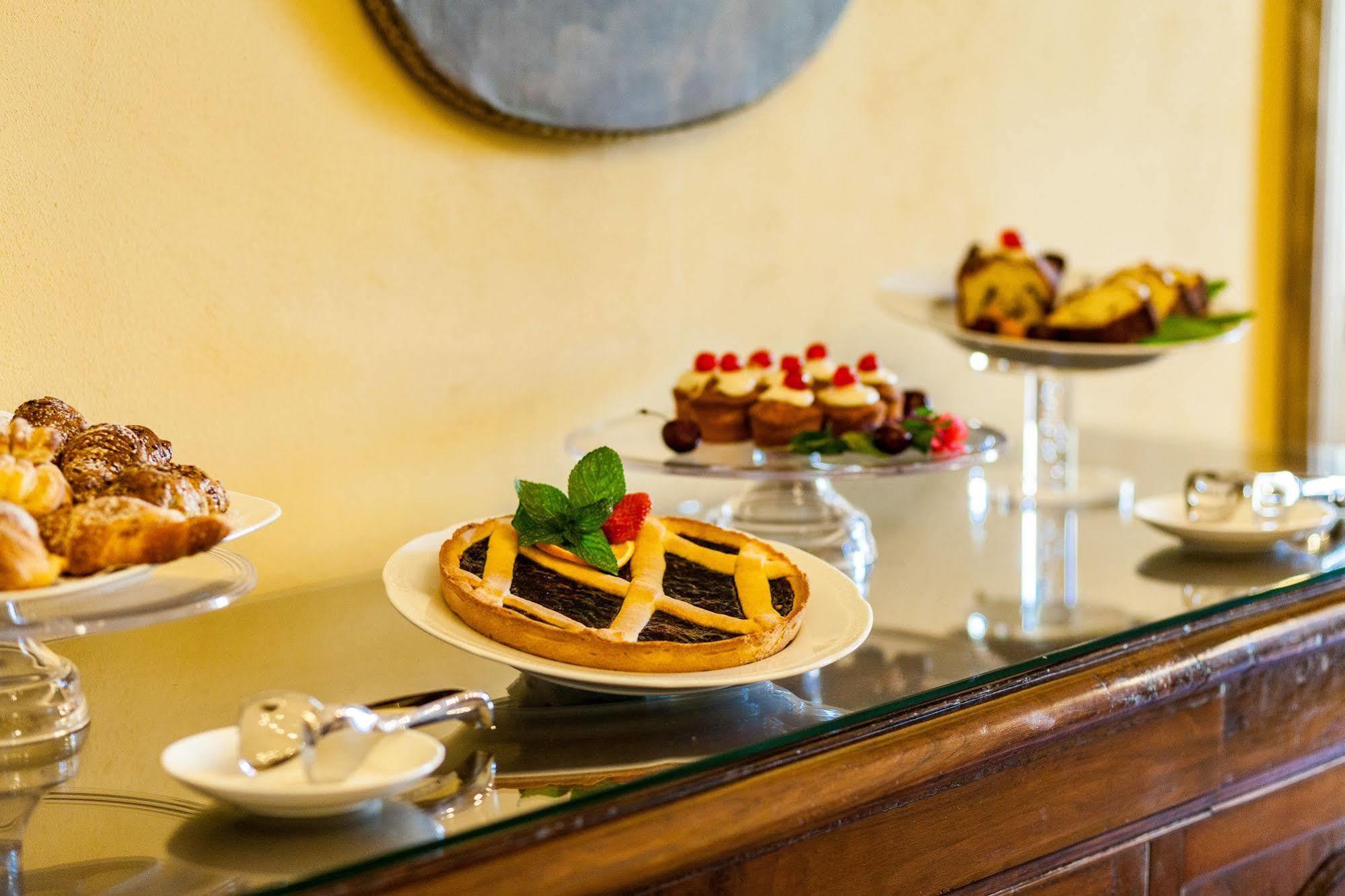 Relais Degli Angeli Residenza D'Epoca Bed & Breakfast Сиена Екстериор снимка